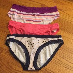 💕Set of 3💕 NWT VS Panties